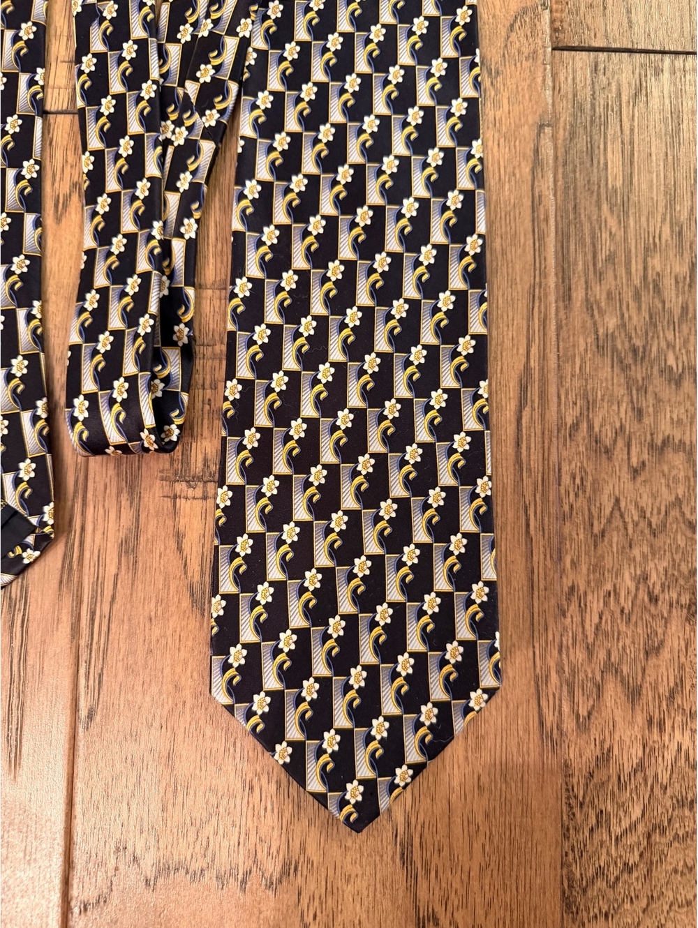 Faberge Men's Black and Yellow Floral Pattern Silk Tie